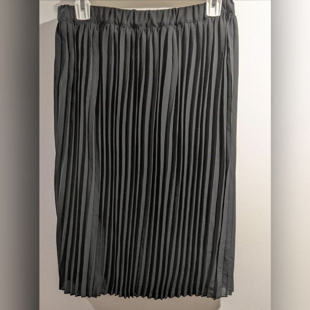Lord & Taylor Pleated Midi Skirt Black XS